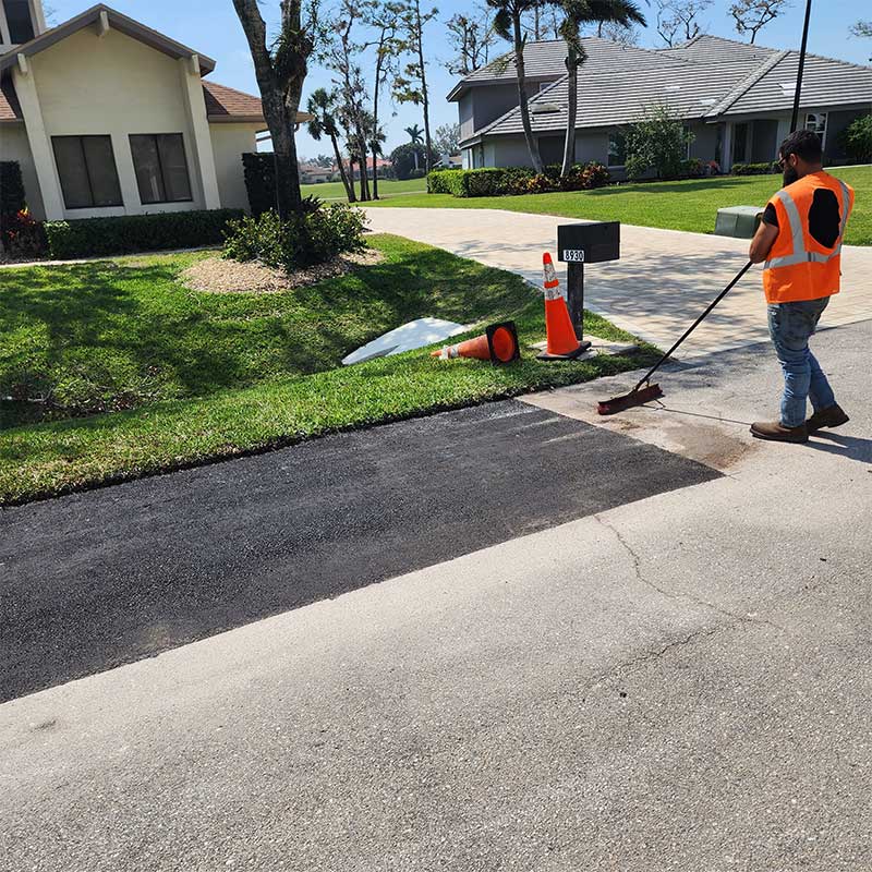 Asphalt Crack Filling in Orlando, Tampa, FL